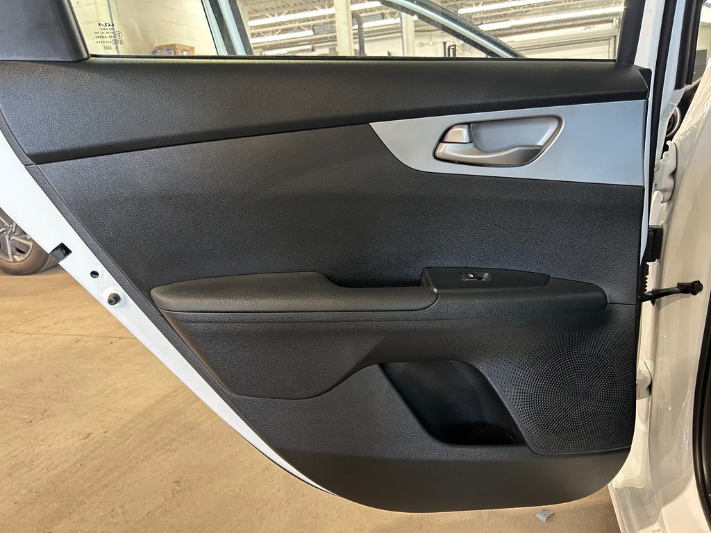2022 Kia Forte LX, JAMAIS ACCIDENTÉ, AUTOMATIQUE, A/C in Mirabel, Quebec - 25 - w1024h768px