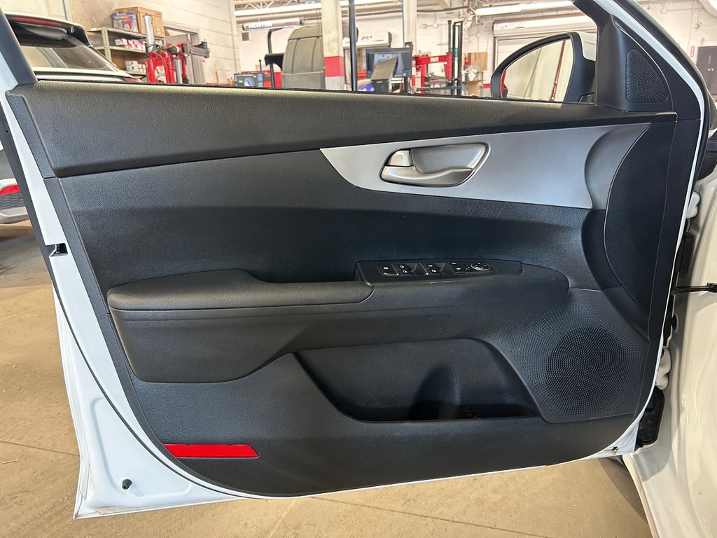 2022 Kia Forte LX, JAMAIS ACCIDENTÉ, AUTOMATIQUE, A/C in Mirabel, Quebec - 8 - w1024h768px