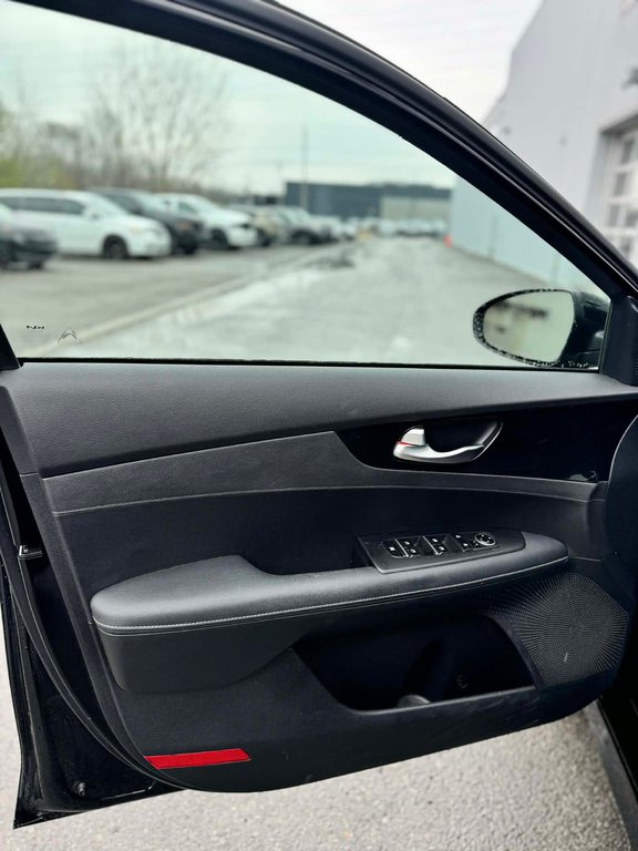 2022 Kia Forte Gt-Line, JAMAIS ACCIDENTÉ, CUIR, TOIT, AUTOMATIQUE in Mirabel, Quebec - 7 - w1024h768px