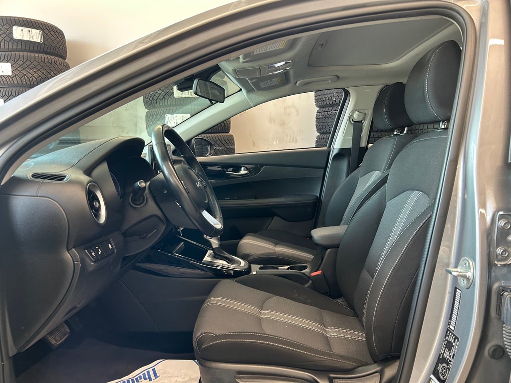Kia Forte EX+, TOIT OUVRANT, MAGS, AUTOMATIQUE 2023 à Mirabel, Québec - 8 - w1024h768px