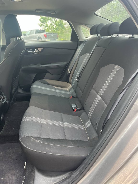 Kia Forte EX+, TOIT OUVRANT, MAGS, AUTOMATIQUE 2023 à Mirabel, Québec - 18 - w1024h768px