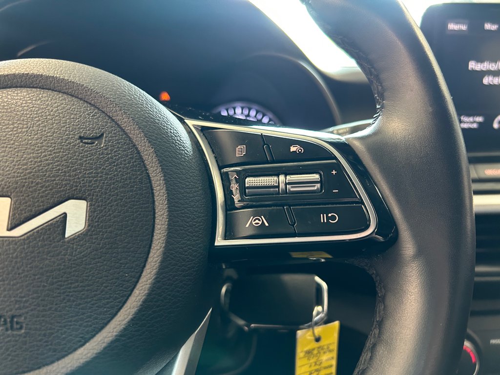 Kia Forte EX+, TOIT OUVRANT, MAGS, AUTOMATIQUE 2023 à Mirabel, Québec - 15 - w1024h768px