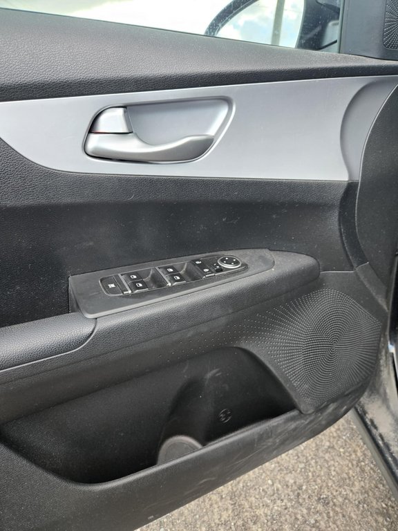 2023 Kia Forte LX, JAMAIS ACCIDENTÉ, SIÈGES CHAUFFANTS, AUTO in Mirabel, Quebec - 7 - w1024h768px