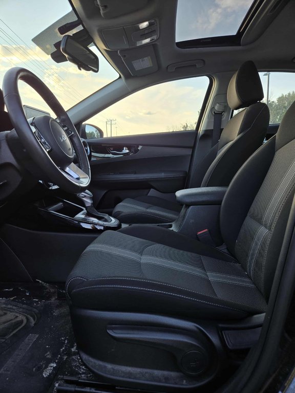 2023 Kia Forte EX PREMIUM, JAMAIS ACCIDENTÉ, TOIT in Mirabel, Quebec - 8 - w1024h768px
