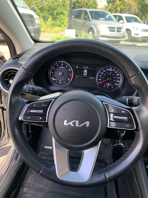 2023 Kia Forte LX, JAMAIS ACCIDENTÉ, 8 PNEUS, AUTOMATIQUE in Mirabel, Quebec - 8 - w1024h768px