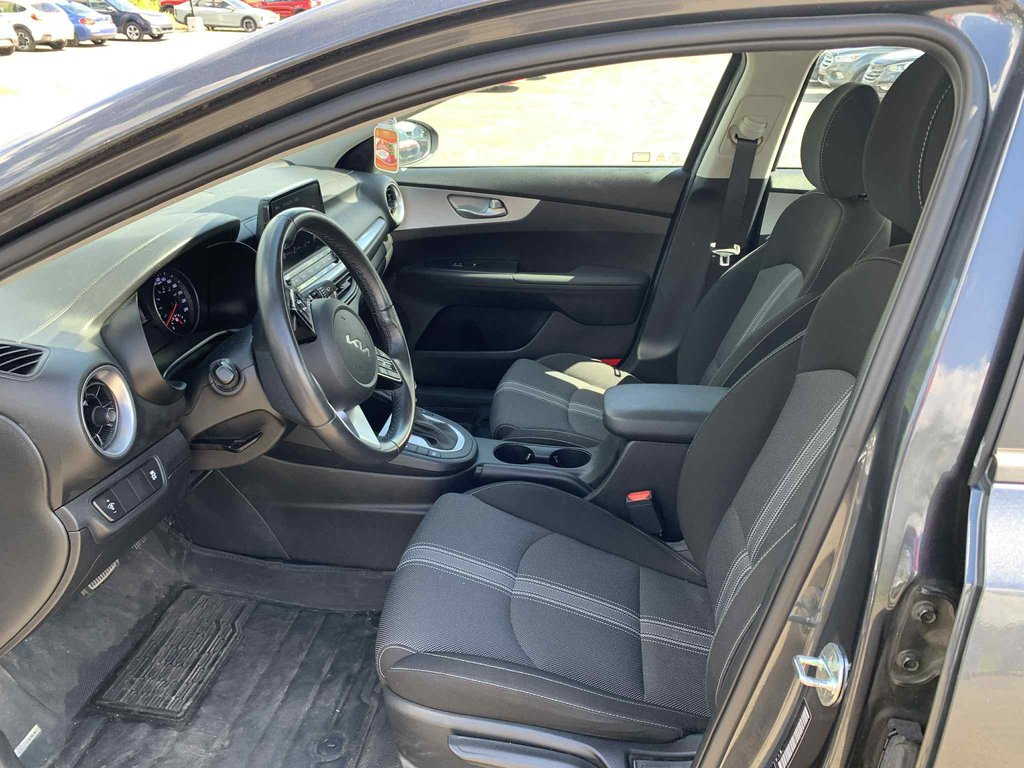 2023 Kia Forte LX, JAMAIS ACCIDENTÉ, 8 PNEUS, AUTOMATIQUE in Mirabel, Quebec - 7 - w1024h768px