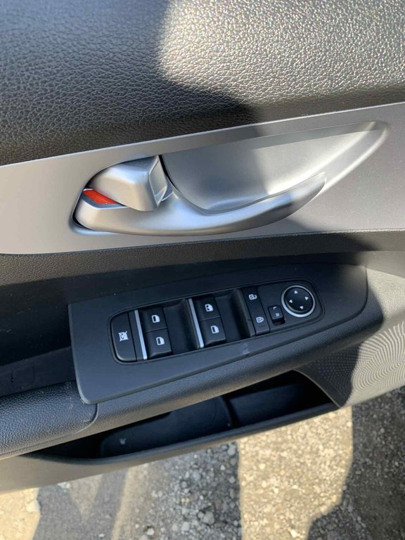 2023 Kia Forte LX, JAMAIS ACCIDENTÉ, 8 PNEUS, AUTOMATIQUE in Mirabel, Quebec - 6 - w1024h768px