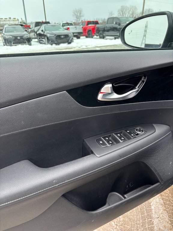2023 Kia Forte Ex Premium, TOIT, MAGS, VOLANT CHAUFFANT in Mirabel, Quebec - 7 - w1024h768px
