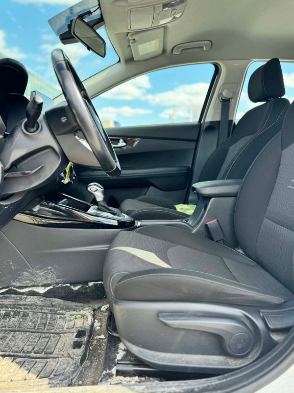 Kia Forte5 EX, MAGS, AUTOMATIQUE, APPLE CARPLAY 2021 à Mirabel, Québec - 7 - w1024h768px