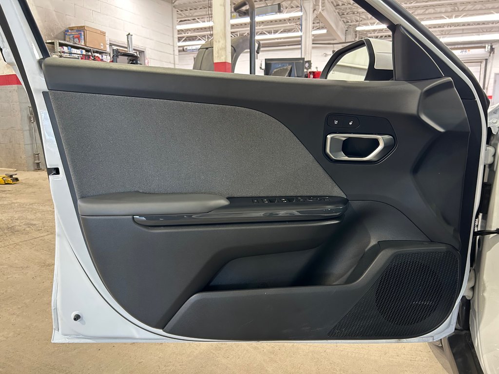 Kia K4 EX, DÉMONSTRATEUR, TOIT, MAGS, CLIM BI-ZONE, AUTO 2025 à Mirabel, Québec - 8 - w1024h768px