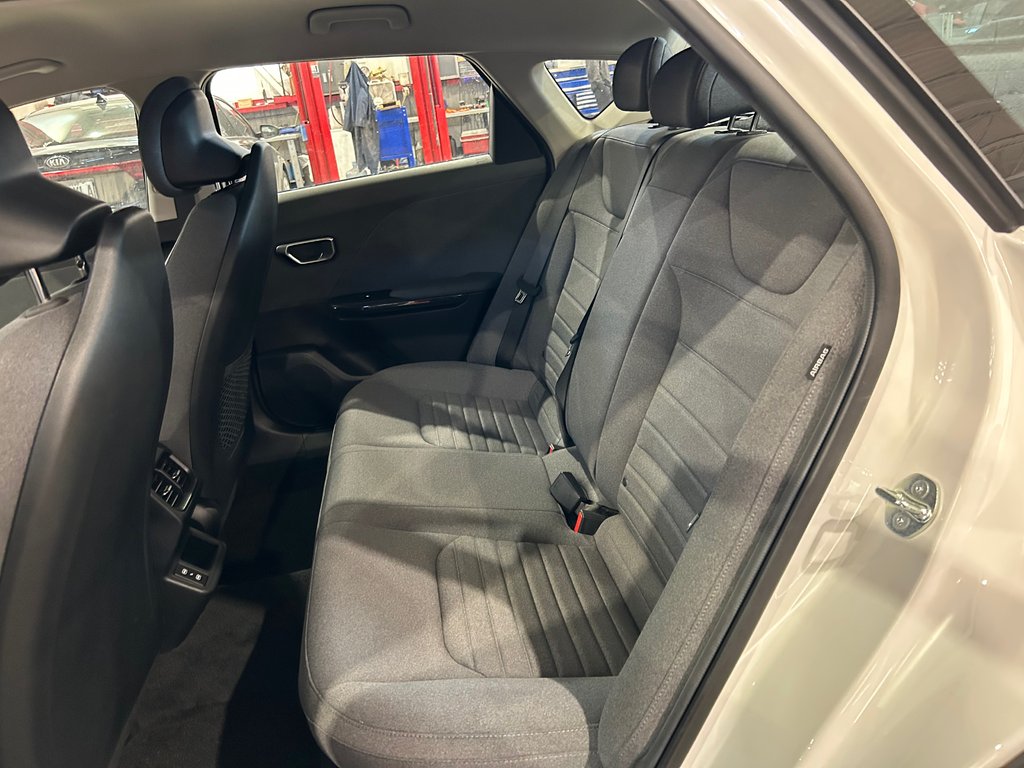 Kia K4 EX, DÉMONSTRATEUR, TOIT, MAGS, CLIM BI-ZONE, AUTO 2025 à Mirabel, Québec - 27 - w1024h768px