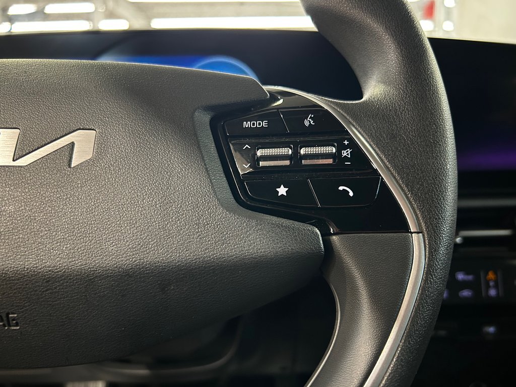 2023 Kia Niro EV Premium, JAMAIS ACCIDENTÉ,8 PNEUS,407 KM AUTONOMIE in Mirabel, Quebec - 16 - w1024h768px