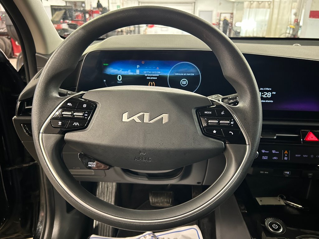 2023 Kia Niro EV Premium, JAMAIS ACCIDENTÉ,8 PNEUS,407 KM AUTONOMIE in Mirabel, Quebec - 9 - w1024h768px