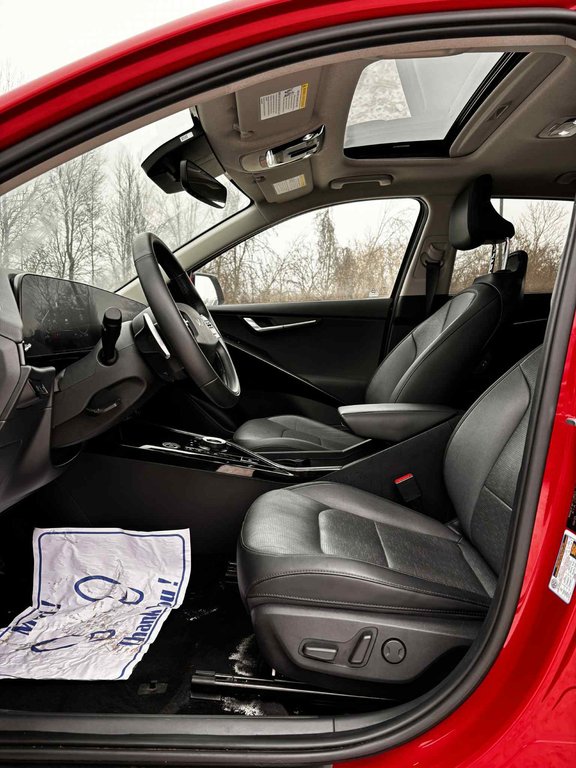 Kia Niro EV Limited, CUIR, TOIT OUVRANT, GPS, VOLANT CHAUFFANT 2023 à Mirabel, Québec - 7 - w1024h768px