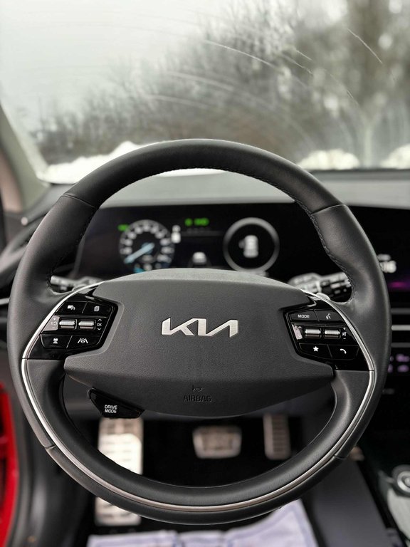 Kia Niro EV Limited, CUIR, TOIT OUVRANT, GPS, VOLANT CHAUFFANT 2023 à Mirabel, Québec - 9 - w1024h768px