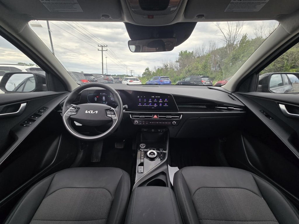 Kia Niro Plug-In Hybrid EX, JAMAIS ACCIDENTÉ, GPS, CUIR/TISSUS 2023 à Mirabel, Québec - 3 - w1024h768px