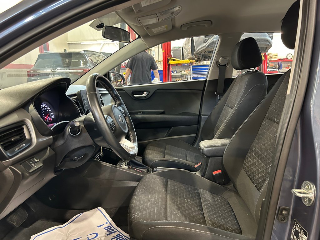 2020 Kia Rio 5-door LX+, AUTOMATIQUE, SIÈGES CHAUFFANTS, 2 CLEFS in Mirabel, Quebec - 8 - w1024h768px