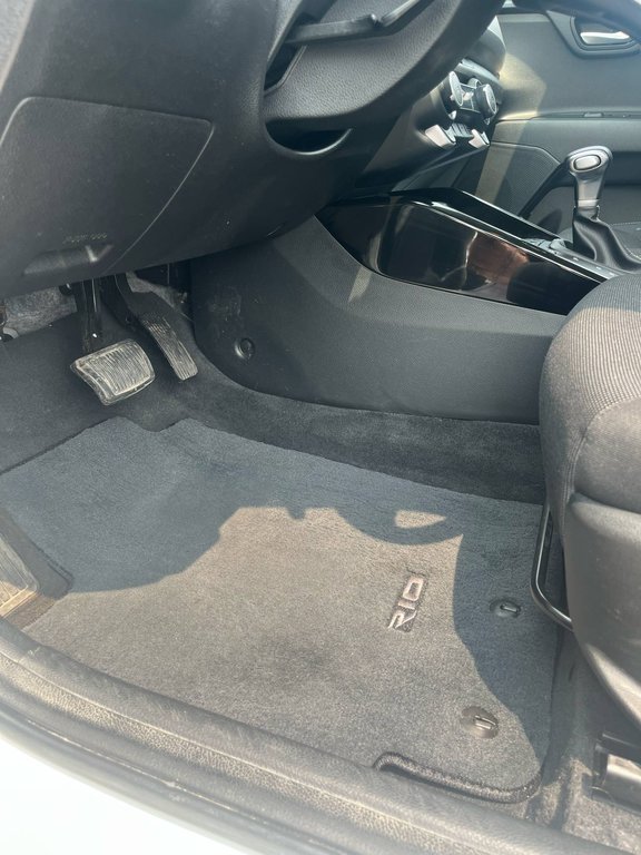 Kia Rio 5 EX, JAMAIS ACCIDENTÉ, TOIT, 8 PNEUS, MAGS 2020 à Mirabel, Québec - 10 - w1024h768px