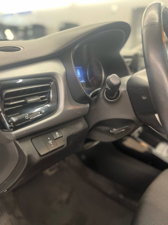 Kia Rio 5-door EX, JAMAIS ACCIDENTÉ, TOIT, 8 PNEUS, MAGS 2020 à Mirabel, Québec - 8 - w1024h768px