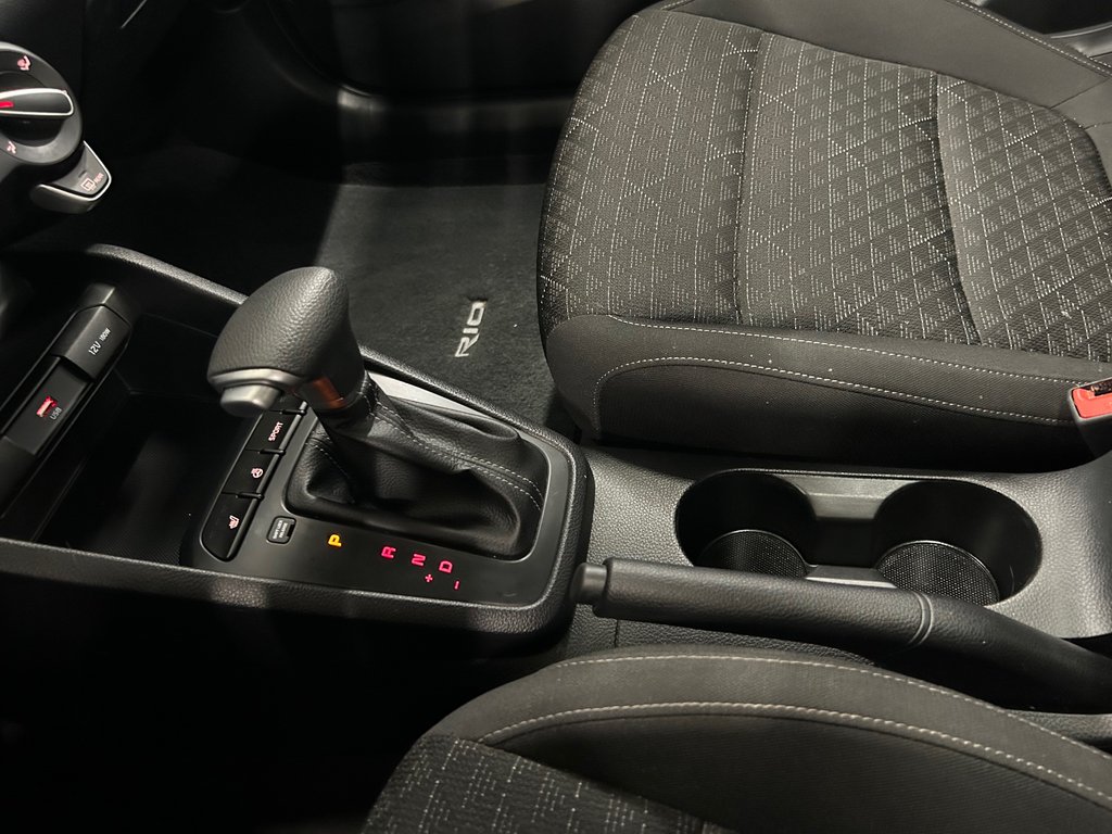 2021 Kia Rio 5-door Lx Premium, JAMAIS ACCIDENTÉ, TOIT OUVRANT, MAGS in Mirabel, Quebec - 19 - w1024h768px