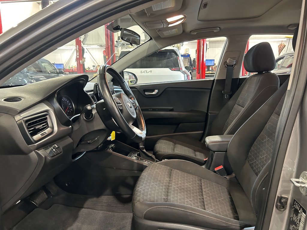 2021 Kia Rio 5-door Lx Premium, JAMAIS ACCIDENTÉ, TOIT OUVRANT, MAGS in Mirabel, Quebec - 9 - w1024h768px