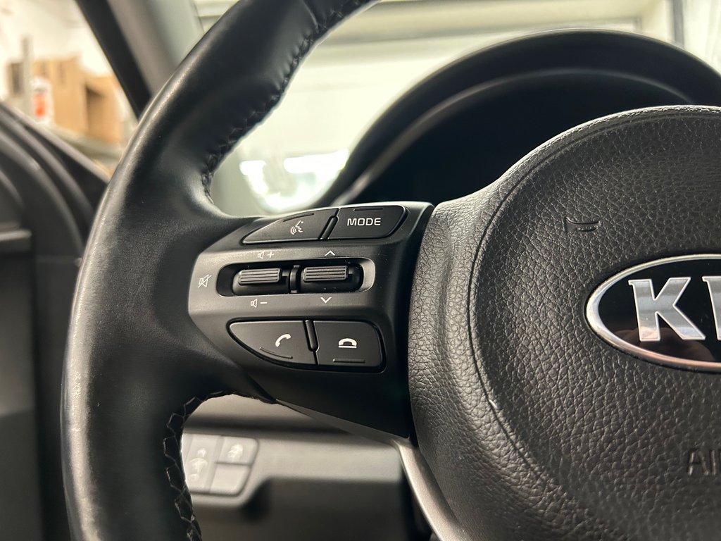 2021 Kia Rio 5-door Lx Premium, JAMAIS ACCIDENTÉ, TOIT OUVRANT, MAGS in Mirabel, Quebec - 14 - w1024h768px