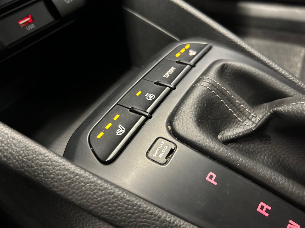 2021 Kia Rio 5-door LX+ Premium, TOIT OUVRANT, AUTOMATIQUE in Mirabel, Quebec - 20 - w1024h768px