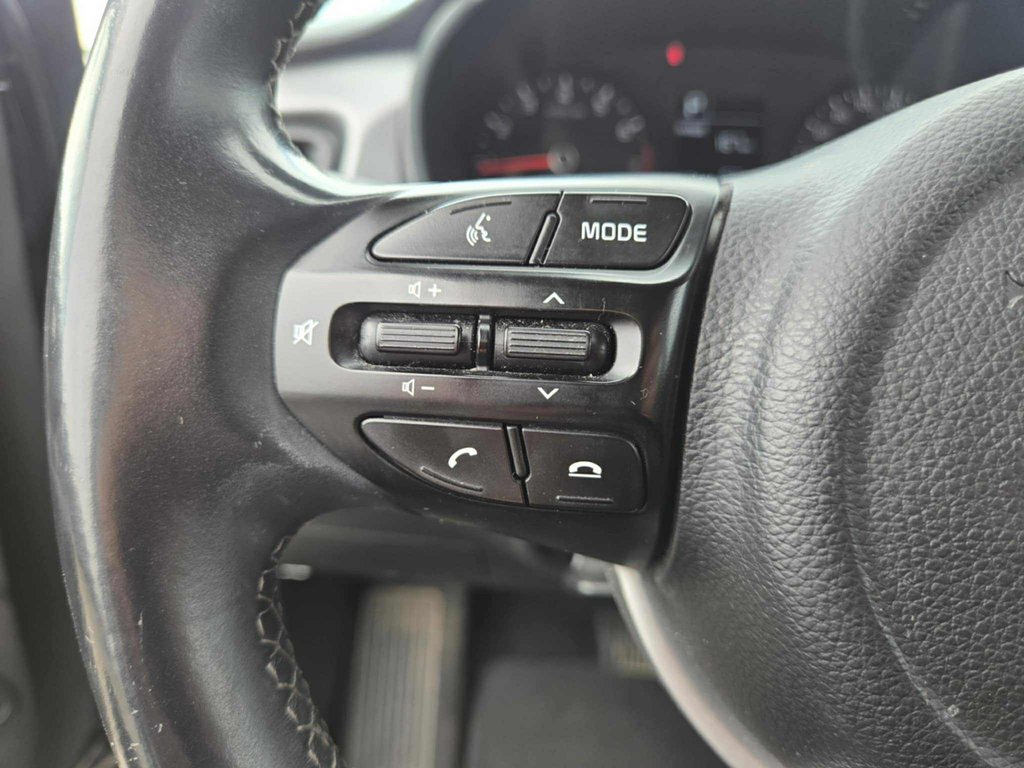 Kia Rio 5-door LX+, CAMERA, AUCUN ACCIDENT, SIEGES CHAUFFANTS 2023 à Mirabel, Québec - 12 - w1024h768px