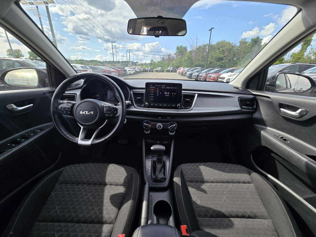 Kia Rio 5-door LX+, CAMERA, AUCUN ACCIDENT, SIEGES CHAUFFANTS 2023 à Mirabel, Québec - 21 - w1024h768px