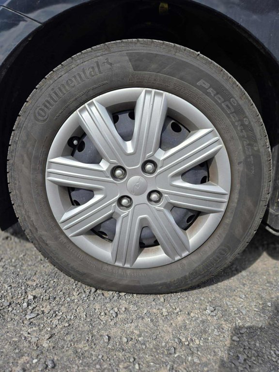 Kia Rio 5-door LX+, CAMERA, AUCUN ACCIDENT, SIEGES CHAUFFANTS 2023 à Mirabel, Québec - 19 - w1024h768px