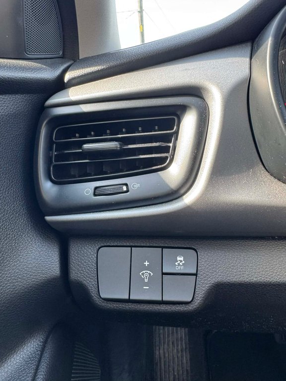 2023 Kia Rio 5-door LX Premium, TOIT OUVRANT, MAGS, AUTOMATIQUE in Mirabel, Quebec - 17 - w1024h768px