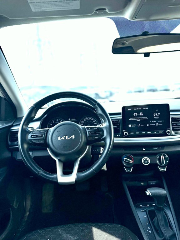 2023 Kia Rio 5-door LX Premium, TOIT OUVRANT, MAGS, AUTOMATIQUE in Mirabel, Quebec - 4 - w1024h768px