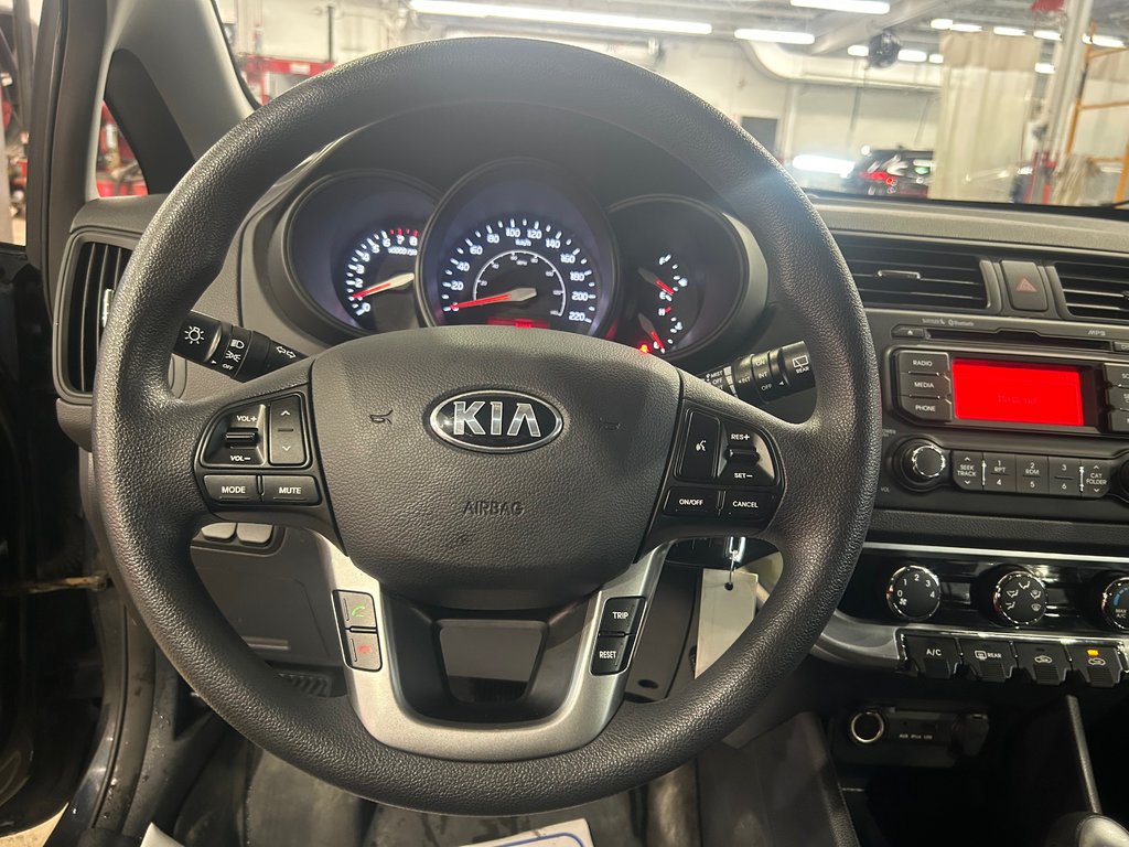 2014 Kia Rio 5 LX+, AUTOMATIQUE, JAMAIS ACCIDENTÉ, 8 PNEUS in Mirabel, Quebec - 10 - w1024h768px