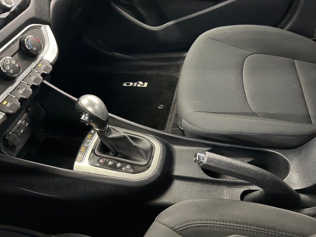 2017 Kia Rio 5 EX, AUTOMATIQUE, SIÈGES CHAUFFANTS, MAGS in Mirabel, Quebec - 16 - w1024h768px