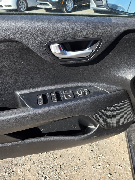 Kia Rio LX+, 8 PNEUS, SIÈGES CHAUFFANTS, AUTOMATIQUE 2019 à Mirabel, Québec - 8 - w1024h768px