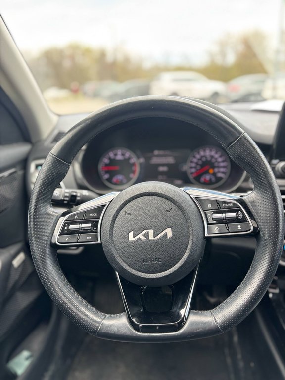 Kia Seltos SX Turbo, JAMAIS ACCIDENTÉ, CUIR, TOIT, HUD, MAGS 2022 à Mirabel, Québec - 9 - w1024h768px