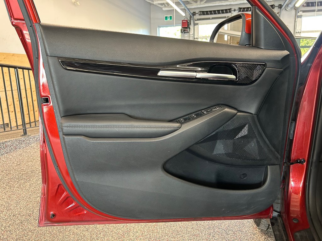 2022 Kia Seltos EX, CUIR, TOIT, AWD, MAGS, VOLANT CHAUFFANT in Mirabel, Quebec - 8 - w1024h768px