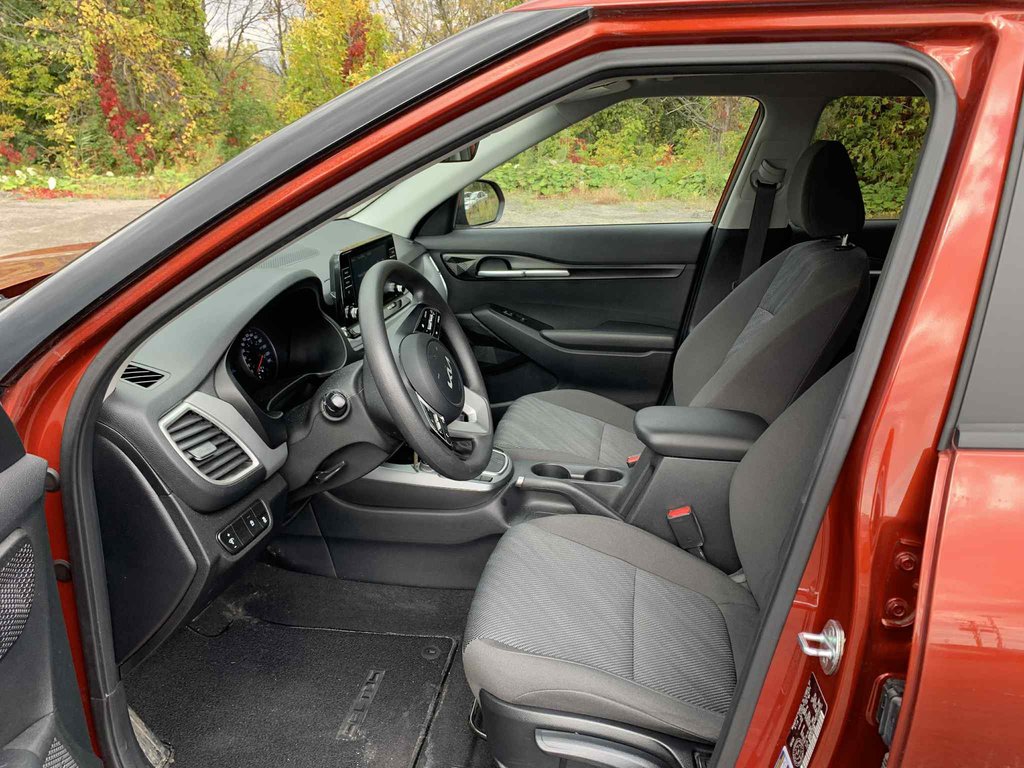 2022 Kia Seltos LX, JAMAIS ACCIDENTÉ, AWD, SIÈGES CHAUFFANTS in Mirabel, Quebec - 7 - w1024h768px