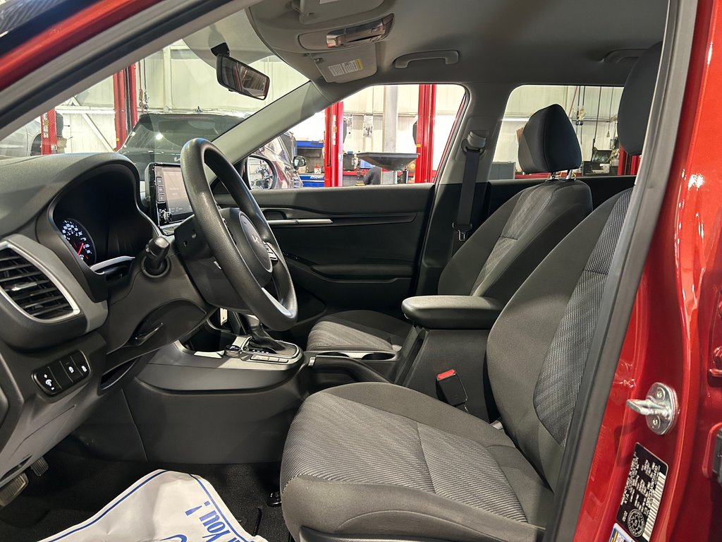 Kia Seltos LX, JAMAIS ACCIDENTÉ, AWD, SIÈGES CHAUFFANTS 2022 à Mirabel, Québec - 9 - w1024h768px