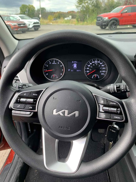 2022 Kia Seltos LX, JAMAIS ACCIDENTÉ, AWD, SIÈGES CHAUFFANTS in Mirabel, Quebec - 8 - w1024h768px