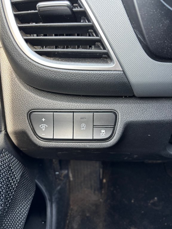 2022 Kia Seltos LX, AWD,SIÈGES CHAUFFANTS, MAGS in Mirabel, Quebec - 18 - w1024h768px