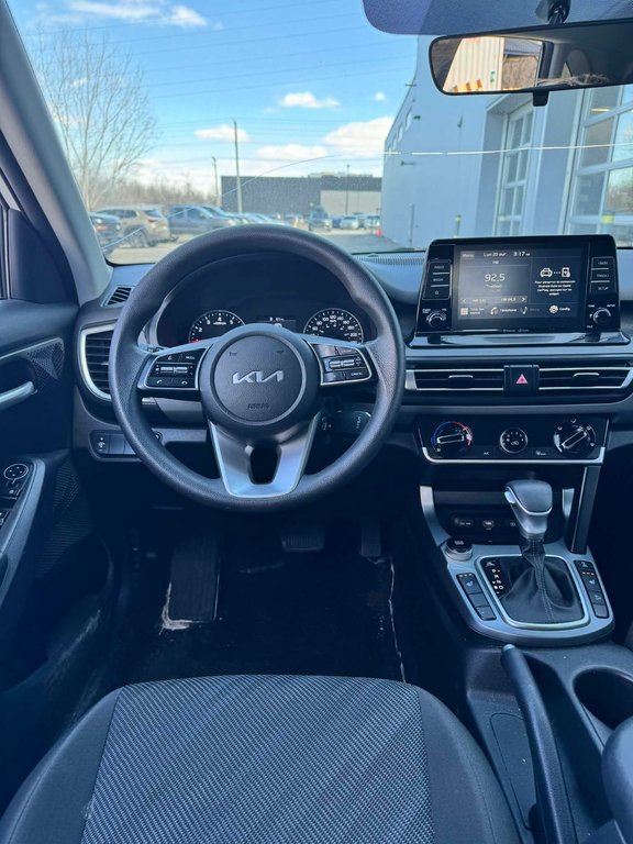 2022 Kia Seltos LX, JAMAIS ACCIDENTÉ, AWD, SIÈGES CHAUFFANTS in Mirabel, Quebec - 4 - w1024h768px
