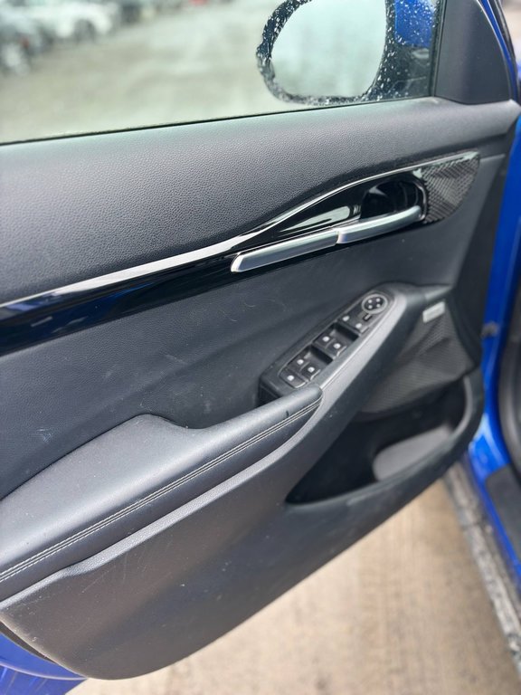 Kia Seltos SX Turbo, JAMAIS ACCIDENTÉ, CUIR, TOIT, GPS, HUD 2023 à Mirabel, Québec - 5 - w1024h768px