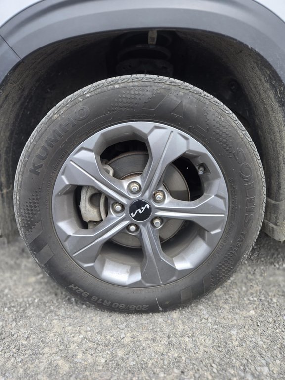 Kia Seltos LX, JAMAIS ACCIDENTÉ, SIÈGES CHAUFFANTS, MAGS, 2023 à Mirabel, Québec - 6 - w1024h768px
