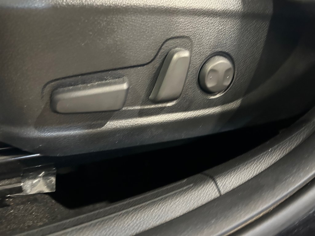 Kia Seltos SX Turbo, JAMAIS ACCIDENTÉ, CUIR, TOIT, AWD, GPS 2023 à Mirabel, Québec - 10 - w1024h768px