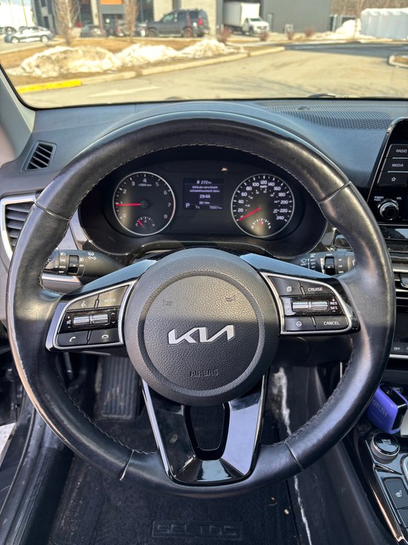 2023 Kia Seltos EX, JAMAIS ACCIDENTÉ, AWD, CUIR, TOIT, MAGS in Mirabel, Quebec - 9 - w1024h768px
