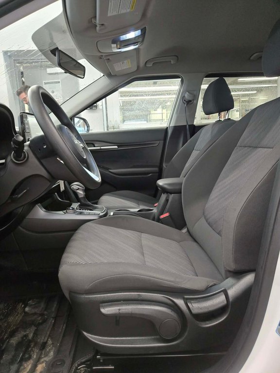 Kia Seltos LX, AWD, MAGS, SIÈGES CHAUFFANTS 2023 à Mirabel, Québec - 8 - w1024h768px