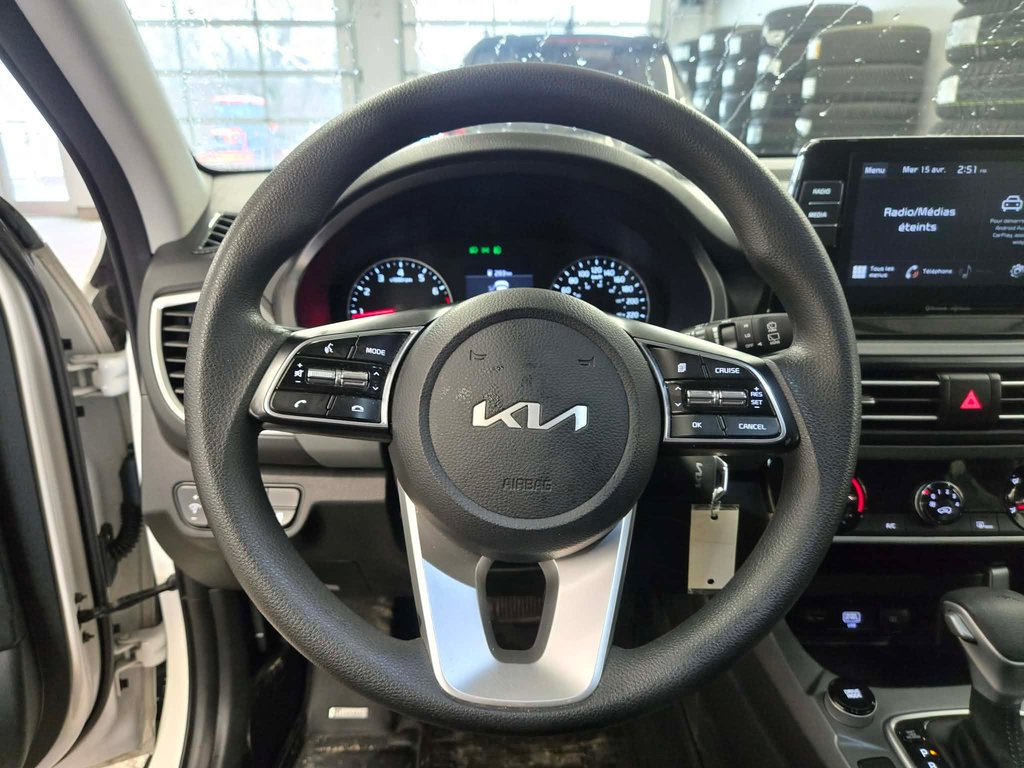 Kia Seltos LX, AWD, MAGS, SIÈGES CHAUFFANTS 2023 à Mirabel, Québec - 9 - w1024h768px