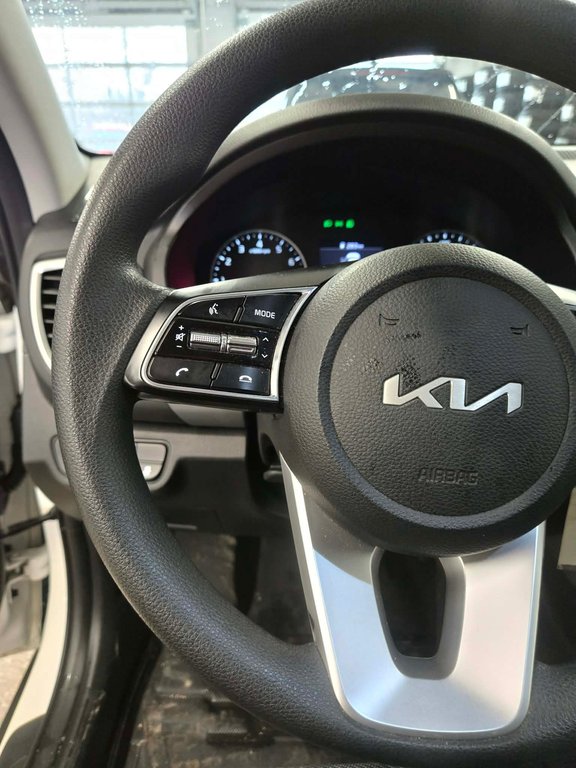 Kia Seltos LX, AWD, MAGS, SIÈGES CHAUFFANTS 2023 à Mirabel, Québec - 13 - w1024h768px