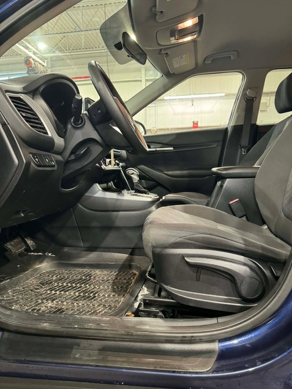 Kia Seltos LX, AWD, SIÈGES CHAUFFANTS, MAGS 2023 à Mirabel, Québec - 8 - w1024h768px